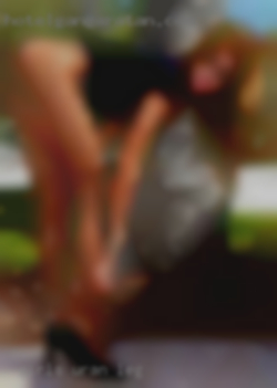 Girls uran without colth doing sex leg.