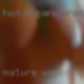 Mature women naked Verde