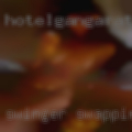 Swinger swapping wives
